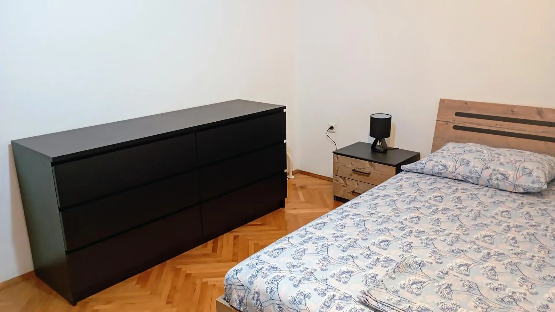 Appartamento Sunny Coastal Retreat In Traù 0*,